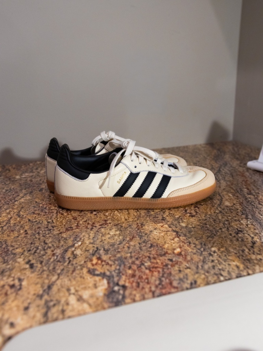 Women's Sambas Size 7
